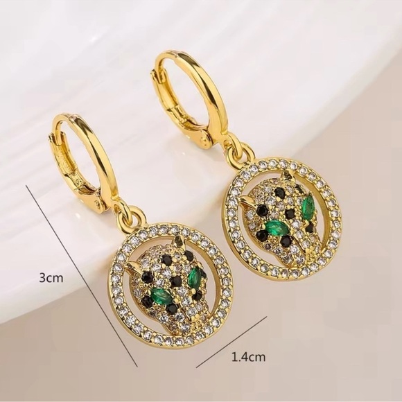 18K Gold Pavé Diamond Panther Designer Inspired Huggie Hoop Dangle Drop Earrings - Picture 4 of 5